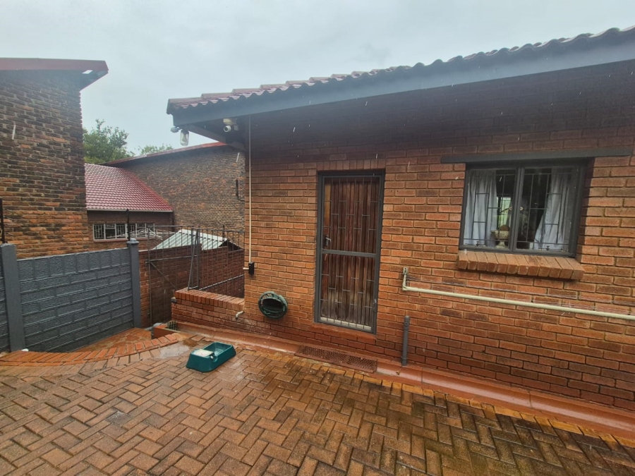 4 Bedroom Property for Sale in Safari Gardens North West